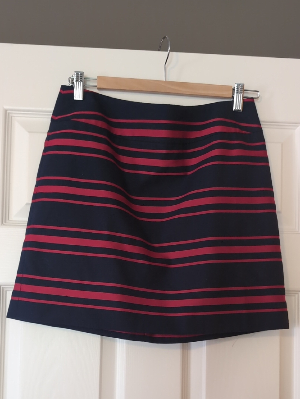 LOFT Navy Mini Skirt with Red Stripes 6P